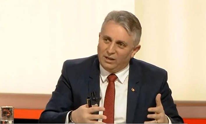 Lucian Bode, prezentat în falsa reclamă ca dr. Paul Crețu
