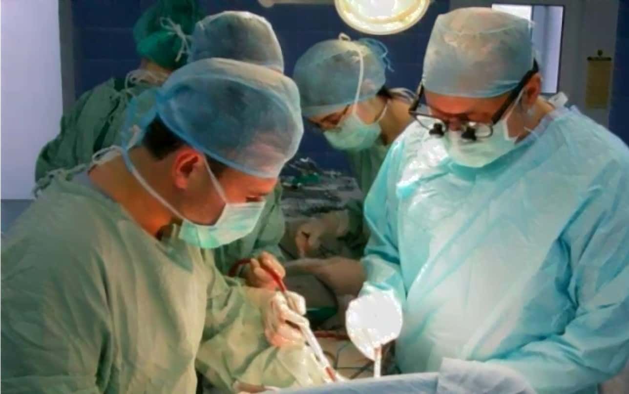 Și-a distrus rinichii cu antiinflamatoare de frica COVID. Bărbat riscă să aibă nevoie de transplant de rinichi, după ce timp de un an de zile a luat medicamente antiinflamatoare preventiv, de frica virusului SARS-CoV-2.
