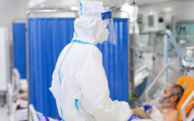 487 de decese și 1.850 de pacienți cu COVID-19 la ATI. Peste 7.500 de cazuri noi