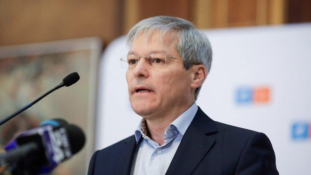 Partidul creat de Dacian Cioloș atrage tot mai mulți membri USR. Foto USR PLUS