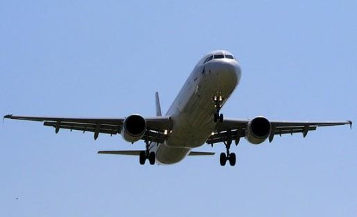 Foto: Dacebook Aeroportul Bucureşti Otopeni - Zboruri: plecări şi sosiri