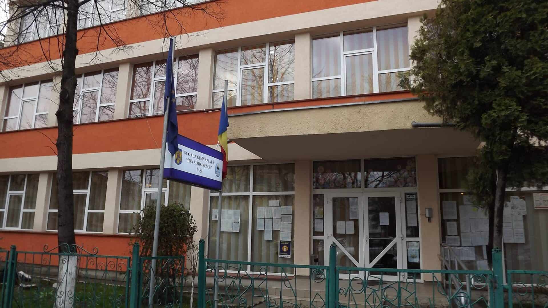 Școala Gimnazială Ion Simionescu Iași FOTO: Facebook