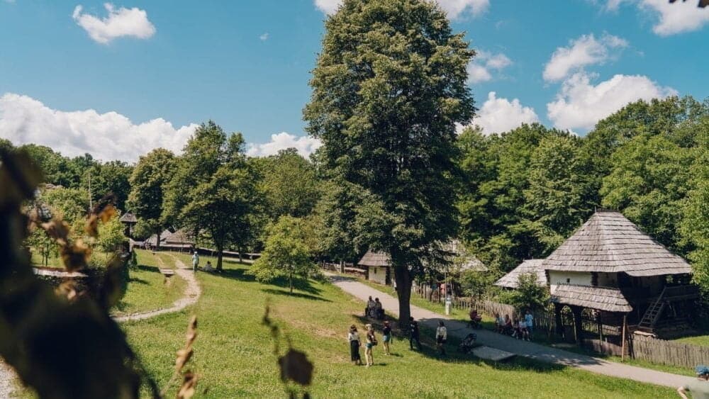 Muzeul ASTRA din Sibiu, catalogat cu trei stele Michelin în Ghidul aniversar ,,România 500 peisaje, destinații și experiențe”