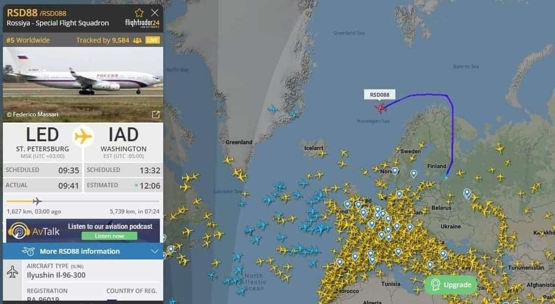Un avion din escadrila specială a Kremlinului, într-o cursă Sankt Petersburg – Washington. Avionul e similar cu aeronava prezidențială rusă
