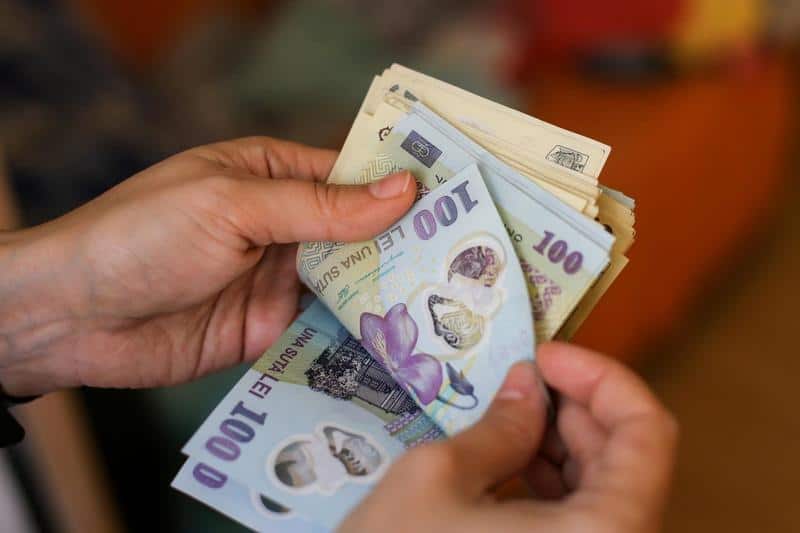 Credite de peste 200.000 de lei cu acte false