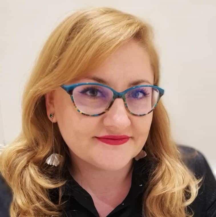 Miruna Butnaru-Troncotă este cercetătoare, specialistă în integrarea UE, europenizarea și reconstrucția post-conflict a Balcanilor de Vest și zona Mării Negre