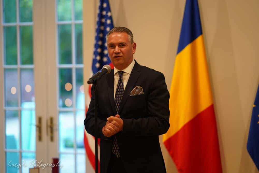Ben Oni Ardelean le-a spus americanilor bancuri cu Lenin, la 25 de ani de parteneriat strategic. Foto Fb Ben Oni Ardelean