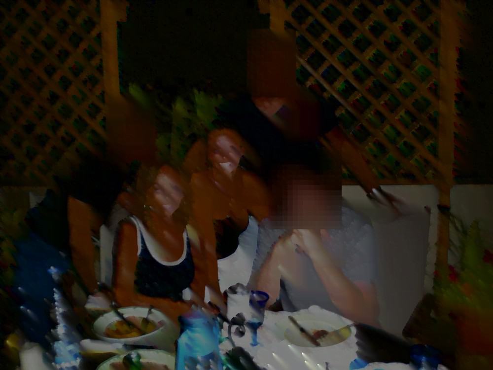 Maria Adela (în spate), spionul rus care a pătruns la comandamentul NATO