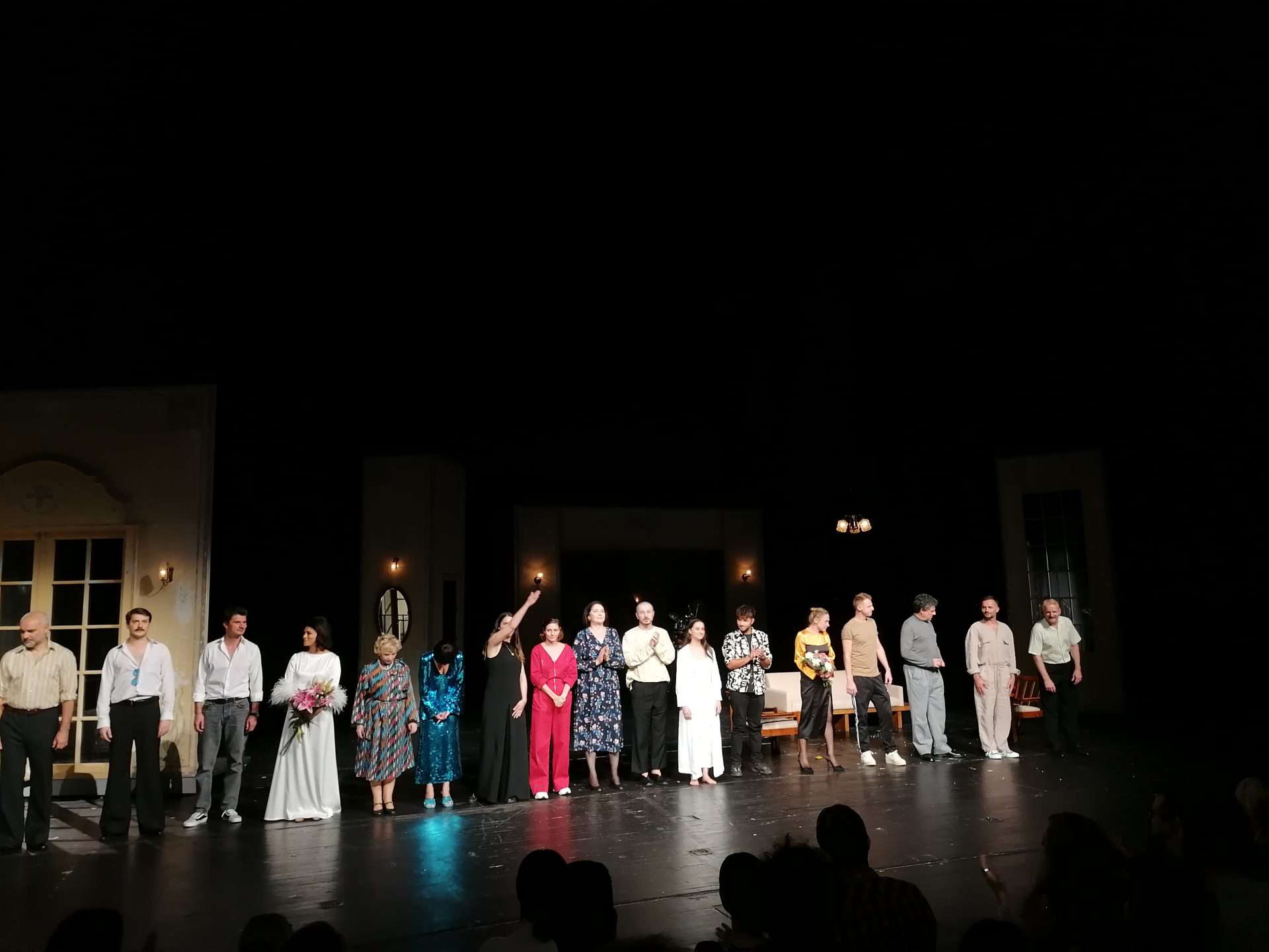 Teatru: EXIL de Alexandra Badea, experiență sau mod de viață