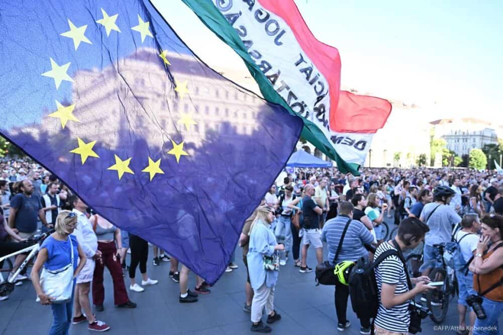 Raportul PE arată modul în care eforturile deliberate ale guvernului ungar au condus la o „autocrație electorală” © Attila KISBENEDEK/AFP
