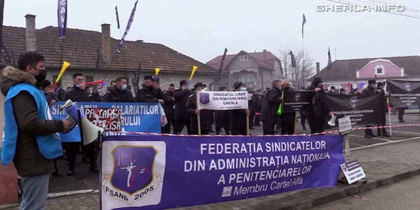 Poliția și penitenciarele ies în stradă, din cauza „celei mai mari crize economice și sociale din ultimele decenii”