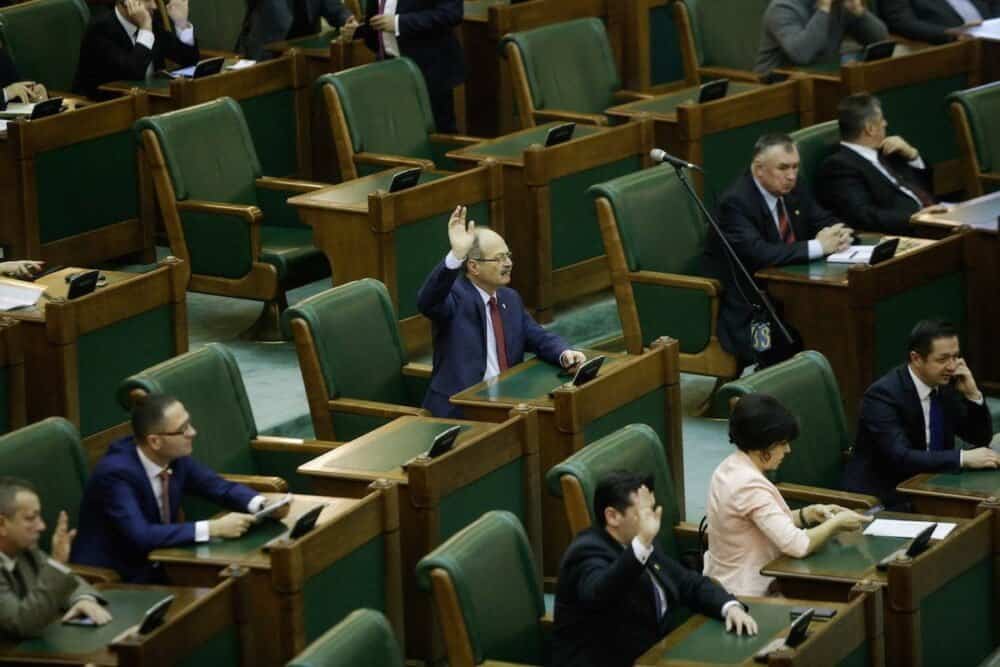 Ministerul Justiției a introdus o portiță legală ca și avocații să primească pensie specială. Foto: INQUAM_Photos_George_Calin