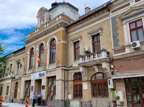 Sentință în cazul fostului secretar al Primăriei Deva, Laura Sârbu, judecată într-un dosar de corupție