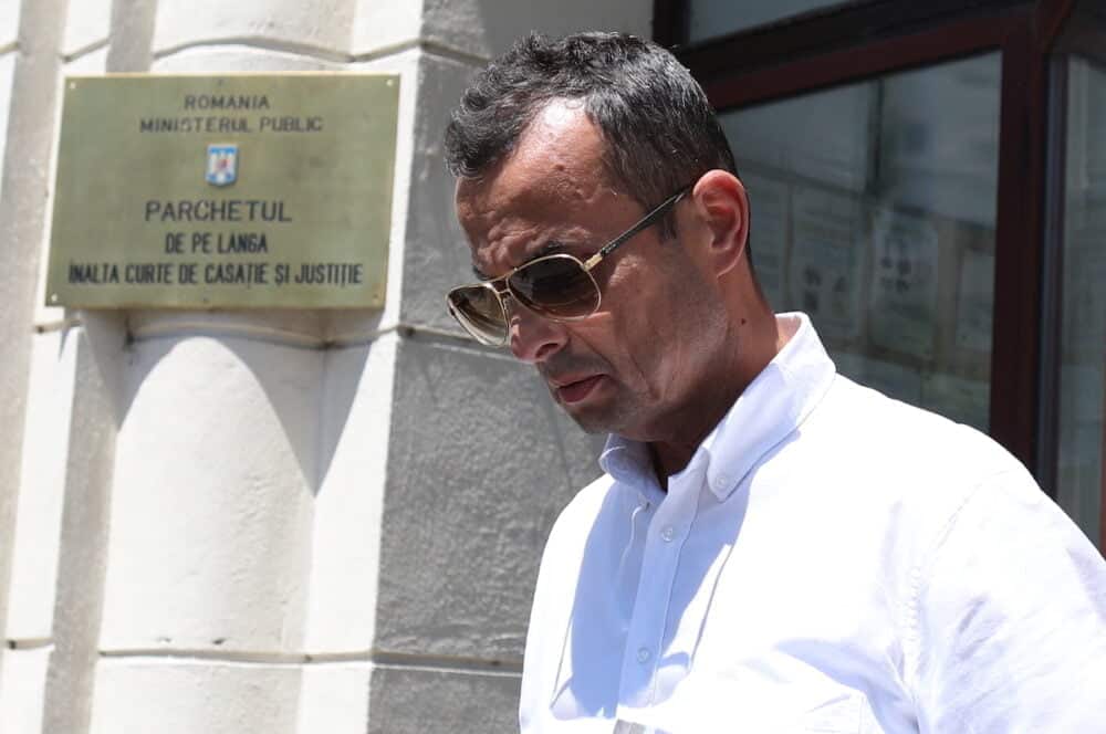 Mircea Negulescu părăsește sediul Parchetului General, luni, 2 iulie 2018. Foto: Inquam Photos / Alexandru Busca