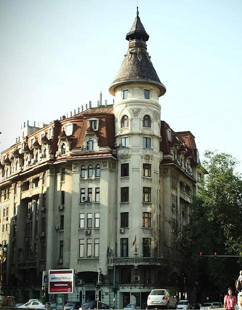 Nicușor Dan a anunțat că proiectul pentru consolidarea clădirii în care se află Teatrul Bulandra a obținut finanțare prin PNRR.