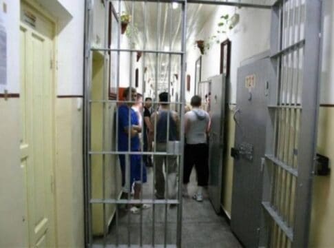 Viorel Lupu a fost reținut și dus sub escortă la Penitenciarul Botoșani, acolo unde își va ispăși condamnarea.