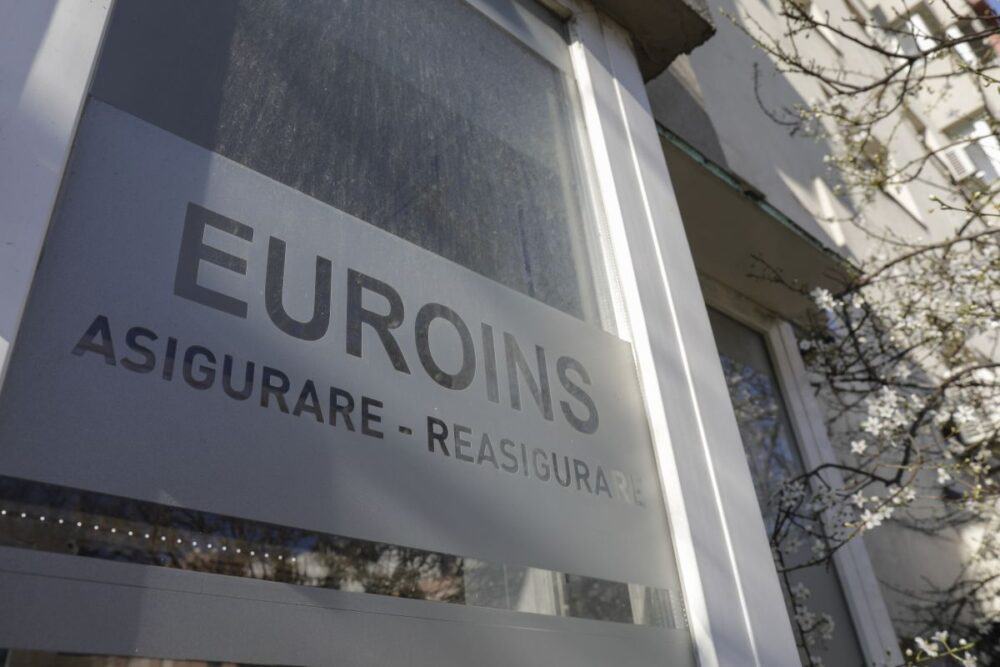 Patronul Euroins acuză că un angajat al SRI face parte din „haita care a ucis o companie sănătoasă, Euroins”