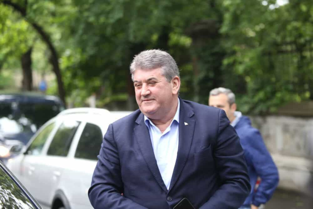 Gabriel Oprea, achitat definitiv în dosarul maşinii de lux cumpărată de DIPI