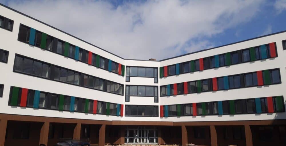 Noul sediu al Centrului Școlar pentru Educație Incluzivă „prinde contur”. Stadiul fizic al investiției este de 85%.