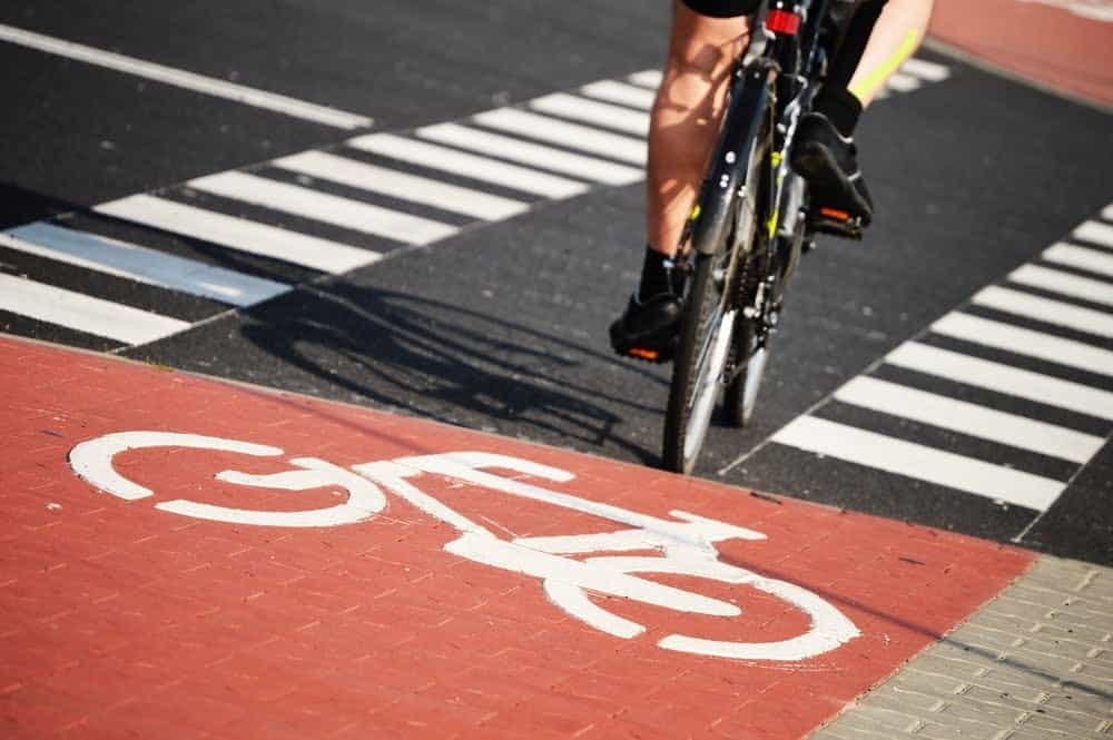 Unui clujean care a căzut cu bicicleta i s-a făcut dosar penal, de către polițiști, pentru autovătămare, susține acesta