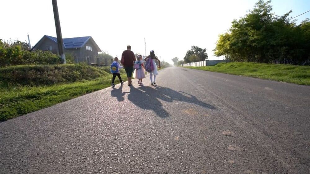 Minoră de 13 ani, abuzată sexual constant de un bărbat de 31 de ani, presupusul abuzator este cercetat în libertate