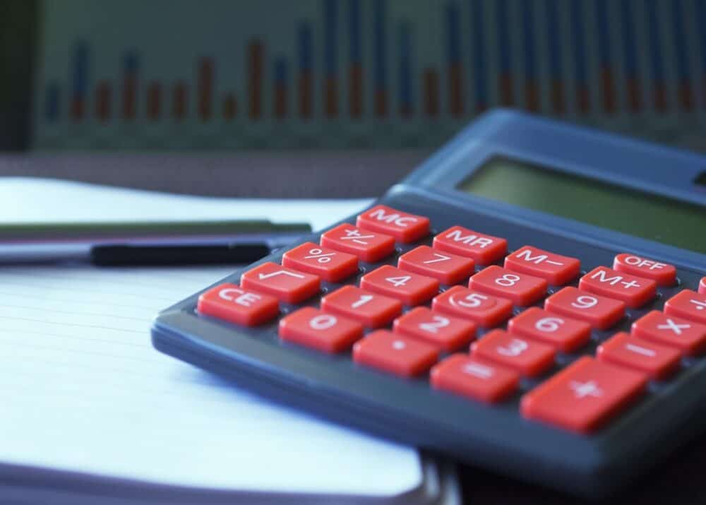 Proiect USR: Statul să plătească contribuabililor pentru întârzierea achitării sumelor datorate