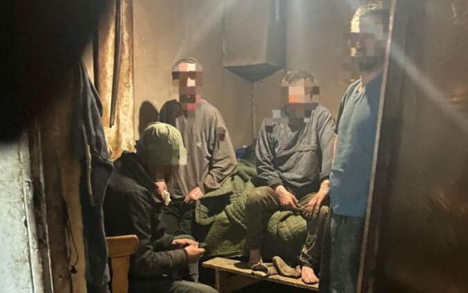 Vrânceni cu handicap psihic au fost racolați din centrele sociale din județ și exploatate ca pe sclavi la ferme din Maramureș.