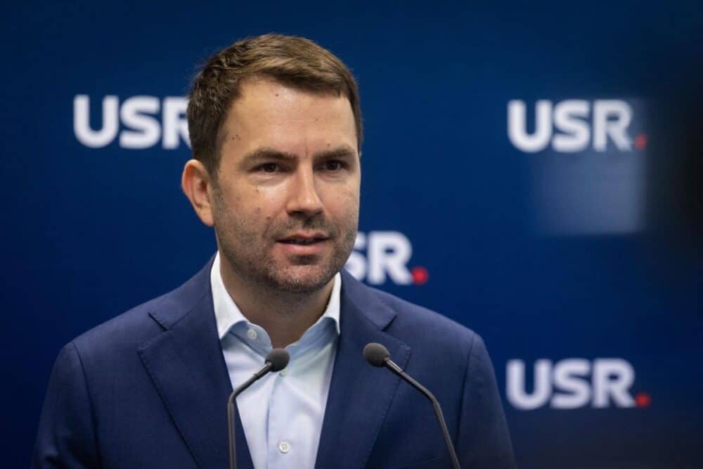 USR acuză PSD că refuză să elimine păcănelele din localităţi