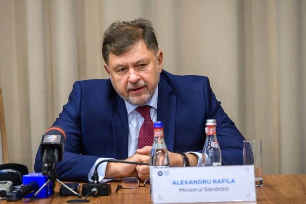 Ministrul Rafila recunoaște criza de medicamente. Ce măsuri propune și de ce farmaciștii cer schimbarea metodologiei