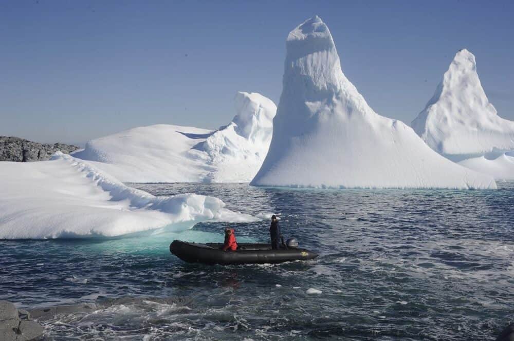 Documentarul despre incredibila aventură a doi clujeni pe urmele lui Emil Racoviță în Antarctica, proiectat în premieră