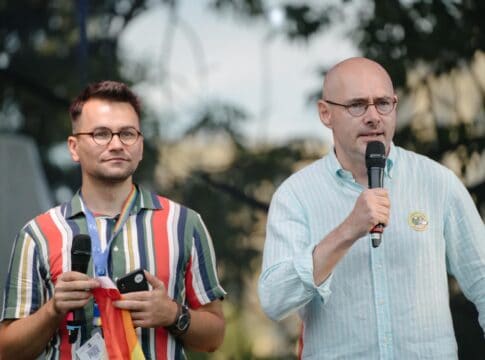 Florin Buhuceanu și partenerul său, Victor Ciobotaru, la Bucharest Pride 2023