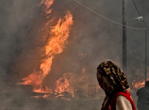 30 de români vor fi evacuați de pe insula Rodos, după ce un incendiu a izbucnit pe insula din Grecia, afectând mai multe zone turistice