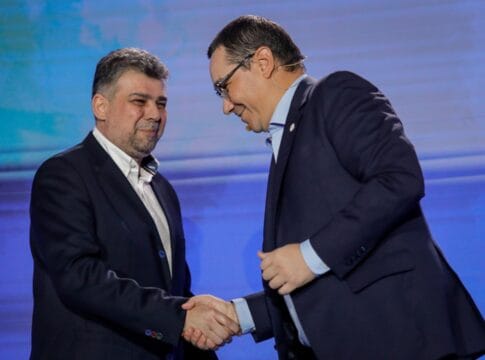 Premierul Marcel Ciolacu l-a făcut consilier onorific pe Victor Ponta - fostul premier PSD a cochetat cu partidul extremist AUR