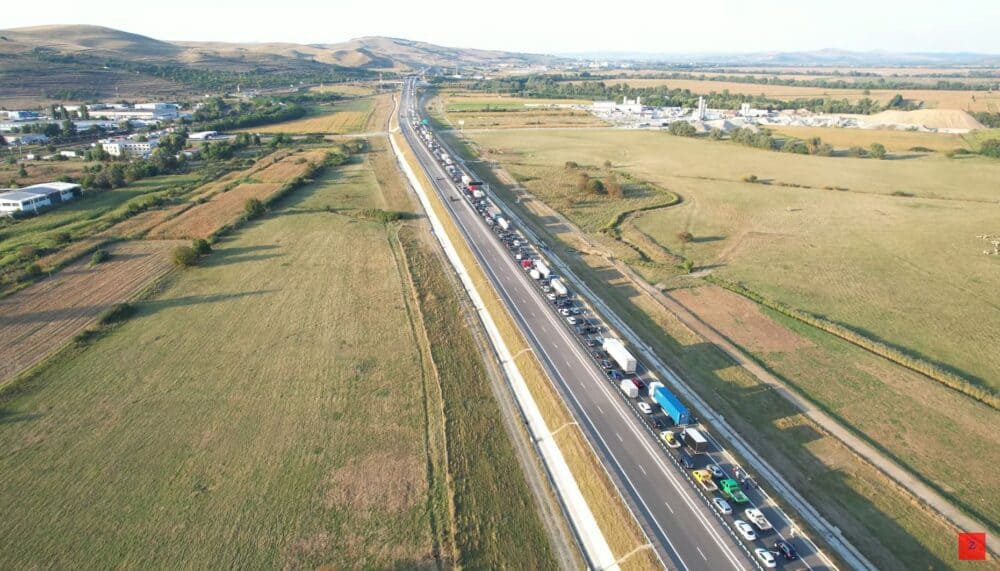 Autostrada A10 Sebeș Turda - coadă mașini Sursă foto captură video Youtube