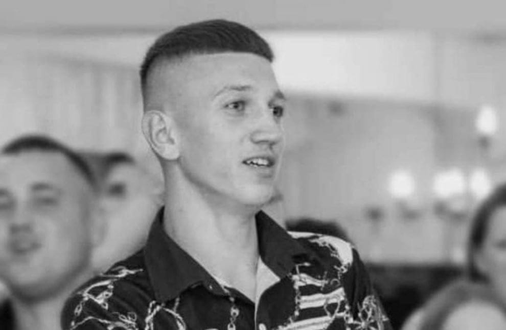 Tânărul înjunghiat mortal, seara trecută, în județul Iași, se vindecase de cancer , a povestit tatăl său