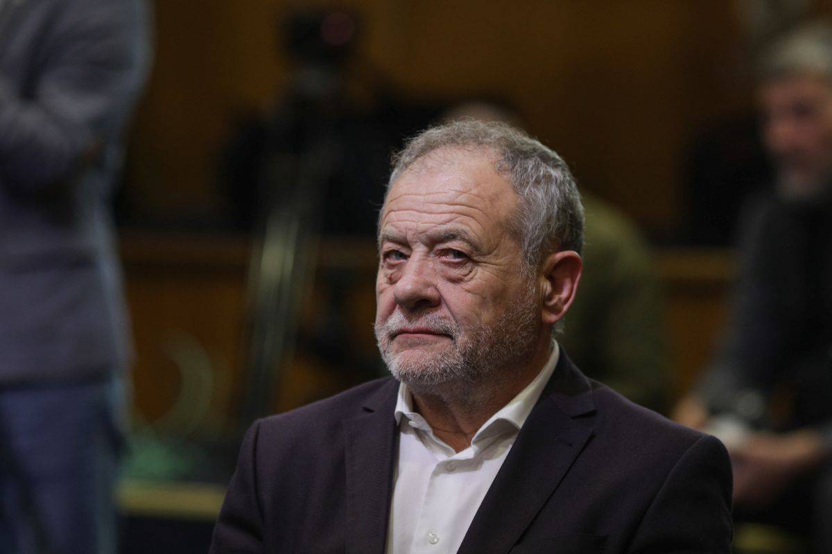 Decizia privind o eventuală întoarcere la DNA a dosarului lui Dumitru Buzatu, amânată de Curtea de Apel Iași