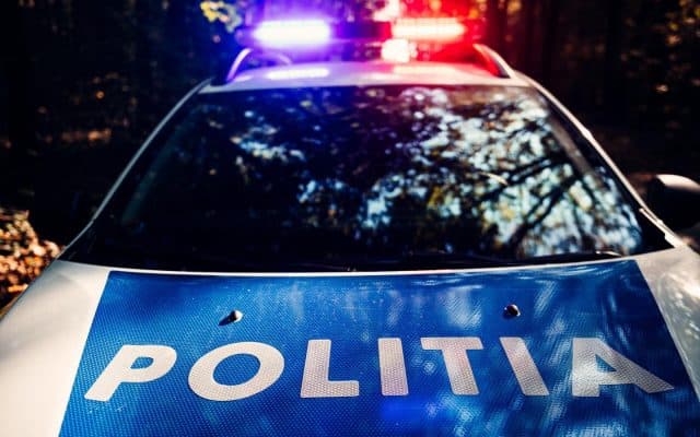 Poliţistul care a lovit cu maşina o femeie, la Caracal, reţinut pentru 24 de ore. În momentul accidentului, era beat şi drogat