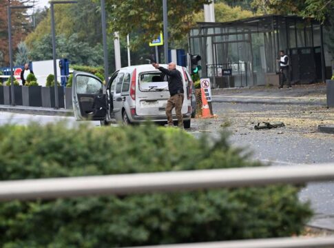 Atac terorist sinucigaș la Ankara, lângă Parlament. Un atacator s-a aruncat în aer, al doilea a fost „neutralizat”