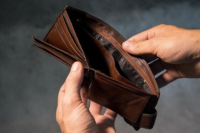 3.787 de hunedoreni trăiesc din pensii sub 300 de lei. Cea mai mare pensie din județ depășește 49.000 de lei | Gazeta de Dimineață