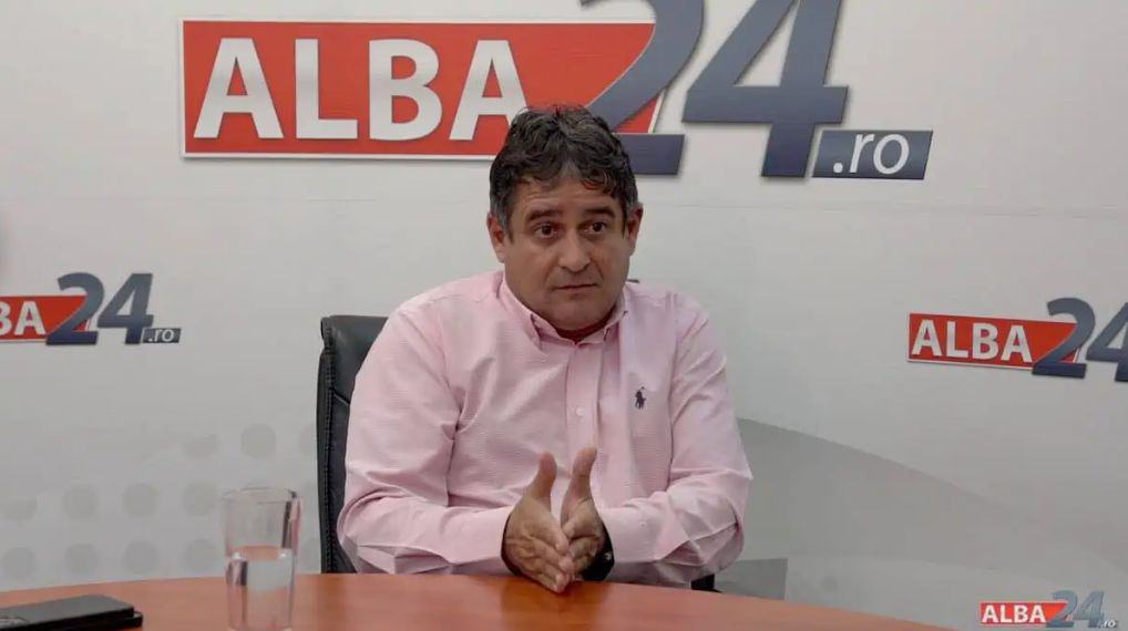 Primarul USR din Alba Iulia, Gabriel Pleșa, a declarat pentru Alba24 că „deocamdată” este candidatul acestui partid pentru aceeași funcție. Sursă foto alba24.ro