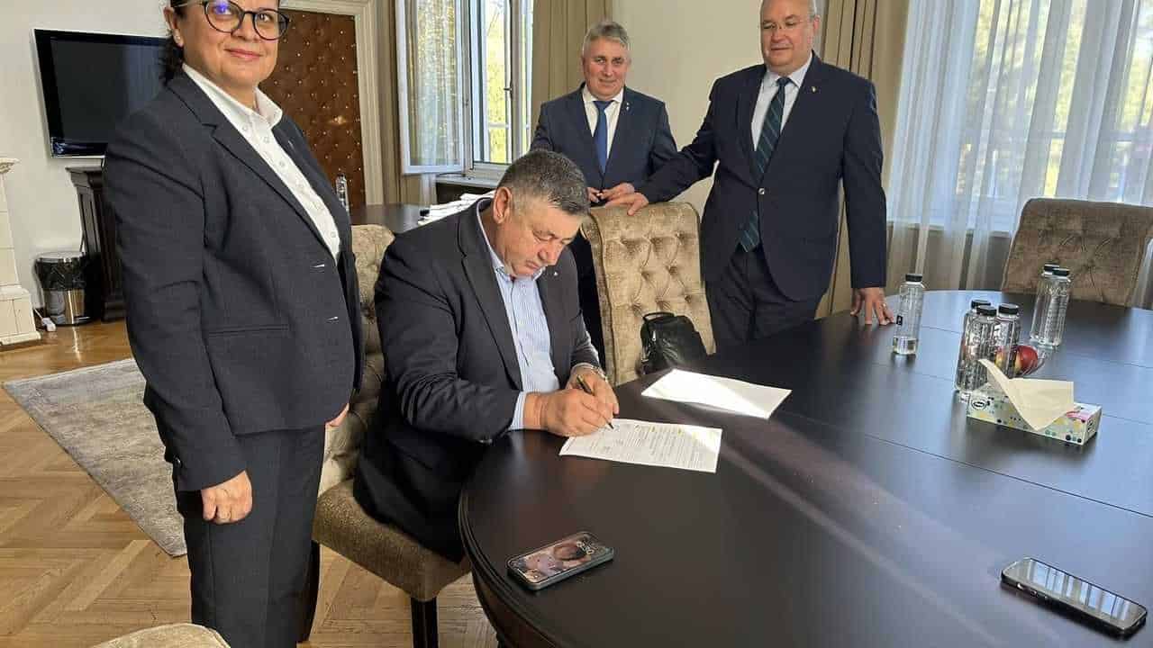 Marea familie PSD-PNL: fata fostului primar al Devei, Mircia Muntean, pe lista consilierilor lui Ciucă și fina cuplului Firea-Pandele