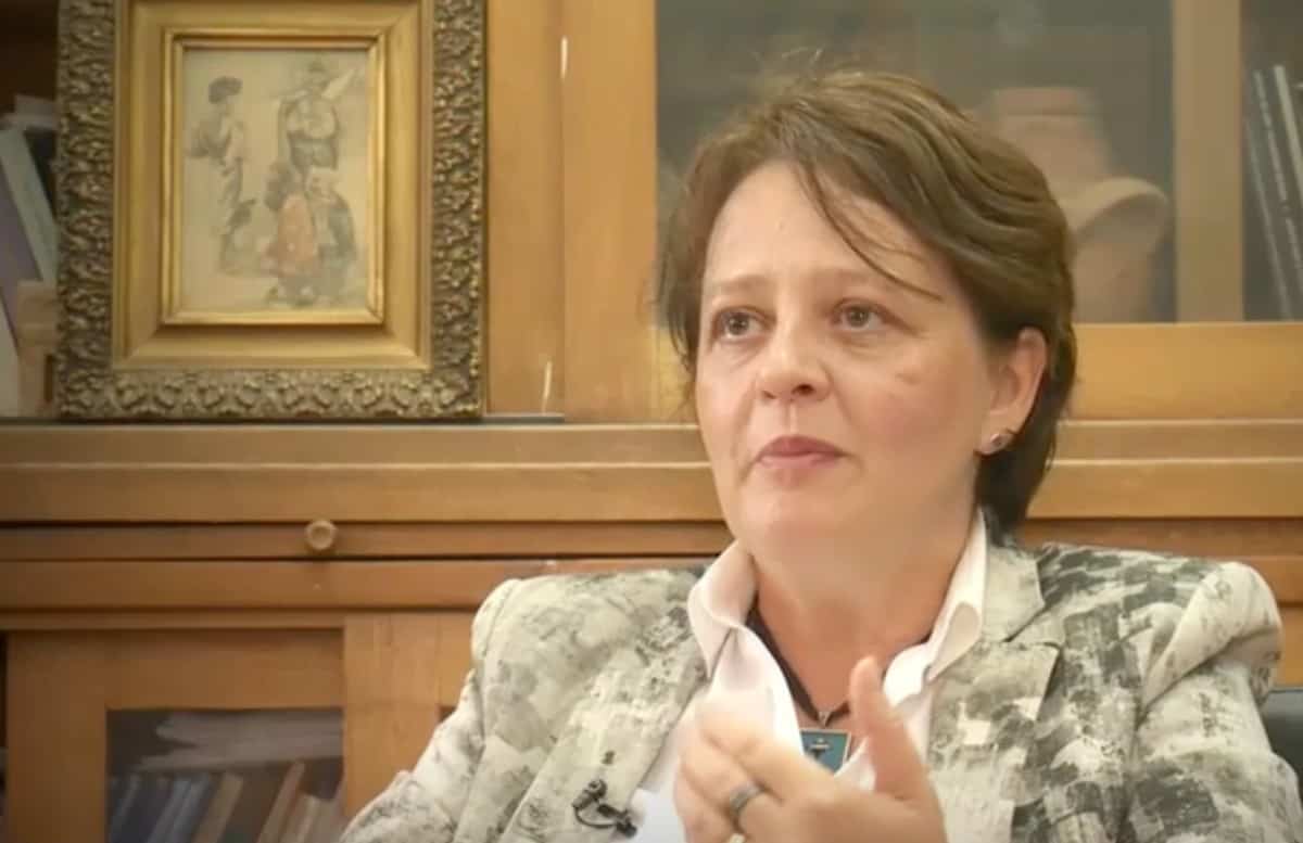 Necunoscutele vizitei lui Iohannis în Africa. Răspunde Simona Corlan-Ioan