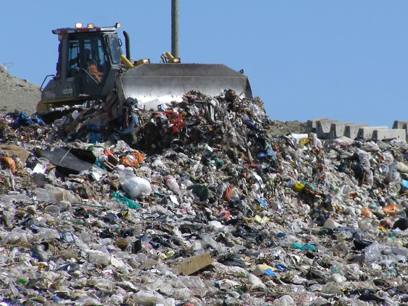 Județul Botoșani, la un pas de o catastrofă ecologică - CJ trebuie să scoată aproape 2,8 milioane de euro
