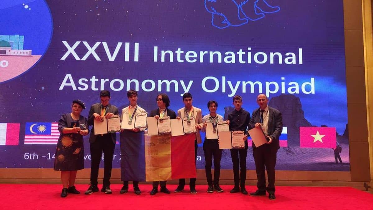 Medalii de aur, argint și bronz pentru elevii români, la Olimpiada Internaţională de Astronomie
