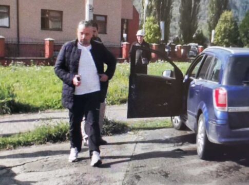 Un polițist din Hunedoara a luat mită timp de 5 ani de la infractorii pe care-i proteja