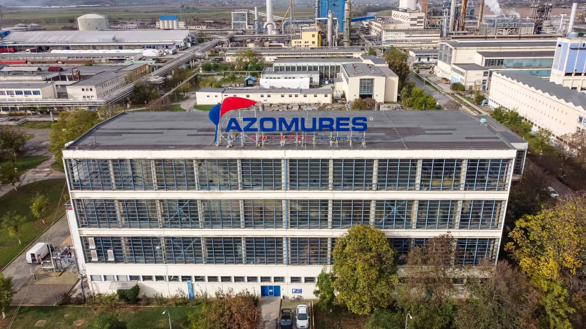 Combinatul chimic Azomureș, la un pas de criză, suspendă din nou producția de amoniac și îngrășăminte, în luna decembrie