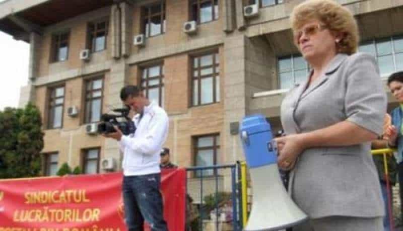 Directorul Poștei ia 2.000 de lei daune morale de la șefa de sindicat pentru că l-a jignit într-un miting de protest Sursă foto: reporteris.ro