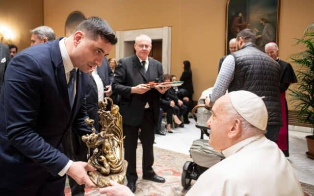 Cum a ajuns George Simon la Papă și cine l-a sponsorizat - șeful Transgaz, prezent și el la Vatican, împreună cu alți oameni de afaceri