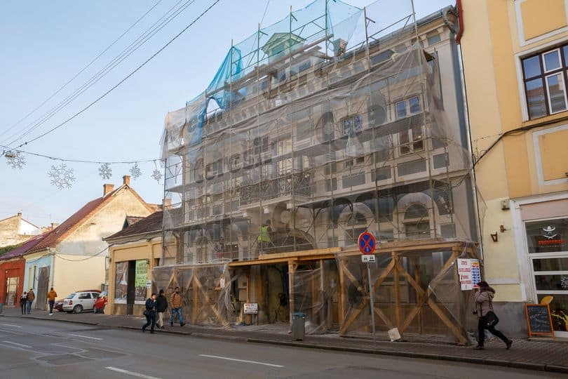 Mai multe clădiri și terenuri din Cluj-Napoca, lăsate în paragină, vor fi suprataxate