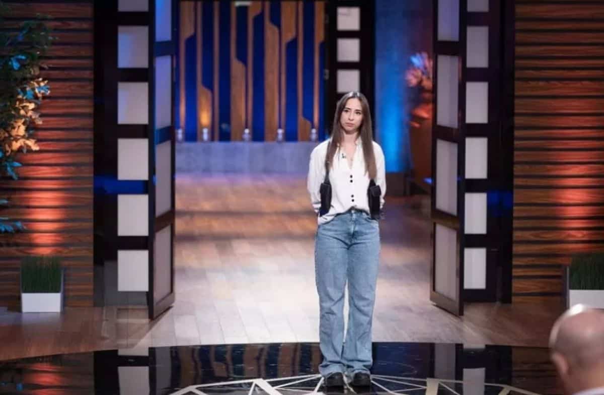 O tânără din Botoșani a pus bazele unui atelier care produce accesorii unicat